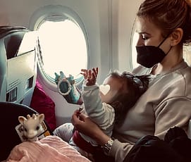Fliegen mit Baby 6 Monate alt | 11 Tipps und Checkliste